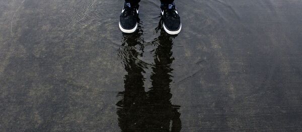 Отражение человека - Sputnik Беларусь