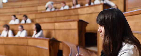 Студэнты-медыкі на лекцыі, архіўнае фота Студэнты-медыкі на лекцыі, архіўнае фота - Sputnik Беларусь