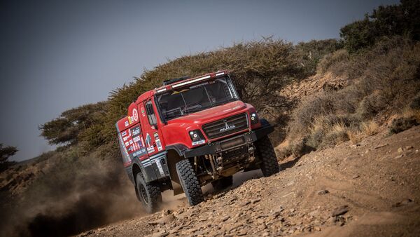 МАЗовский капотник на этапе ралли в Марокко - Sputnik Беларусь