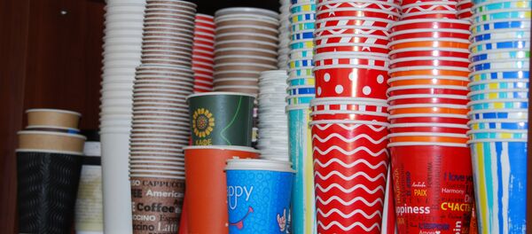 На долю бумажной упаковки сейчас приходится около 30% продукции предприятия - Sputnik Беларусь