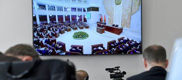 Штогадовае пасланне Лукашэнкі народу і парламенту Штогадовае пасланне Лукашэнкі народу і парламенту - Sputnik Беларусь