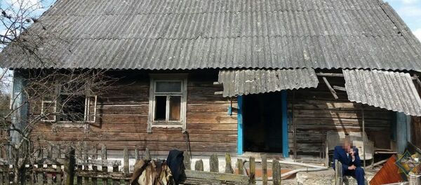 Горевший дом в Дятловском районе Горевший дом в Дятловском районе - Sputnik Беларусь