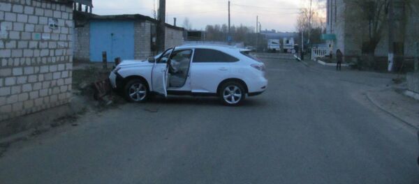 Работники автомойки угнали машину в Осиповичах и разбили ее - Sputnik Беларусь