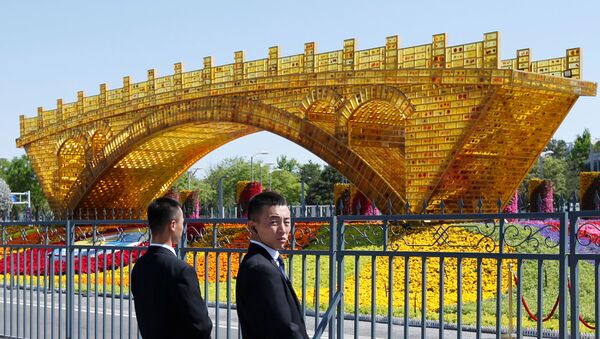 Инсталляция в Пекине Золотой мост Шелкового пути - Sputnik Беларусь