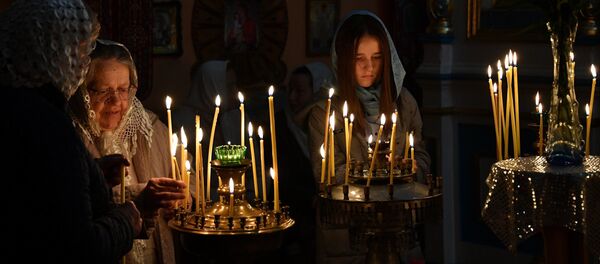 Апошнюю падрыхтоўку да светлага свята гаспадыні завяршылі напярэдадні: у гэты дзень прынята чытаць малітвы, рабіць добрыя справы, дараваць і прасіць прабачэння. Апошнюю падрыхтоўку да светлага свята гаспадыні завяршылі напярэдадні: у гэты дзень прынята чытаць малітвы, рабіць добрыя справы, дараваць і прасіць прабачэння. - Sputnik Беларусь