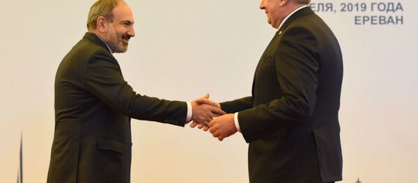 Премьер-министры Армении и Беларуси Никол Пашинян и Сергей Румас перед началом заседания Евразийского межправительственного совета  - Sputnik Беларусь