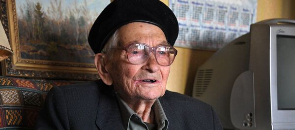Ветэран, ваенны фельчар Аляксей Пятровіч Ветэран, ваенны фельчар Аляксей Пятровіч - Sputnik Беларусь