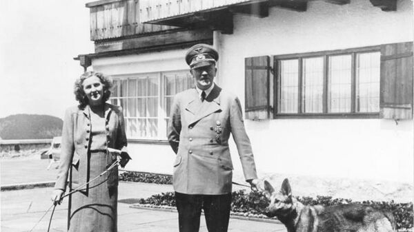 Адольф Гітлер і Ева Браўн, 1942 год - Sputnik Беларусь