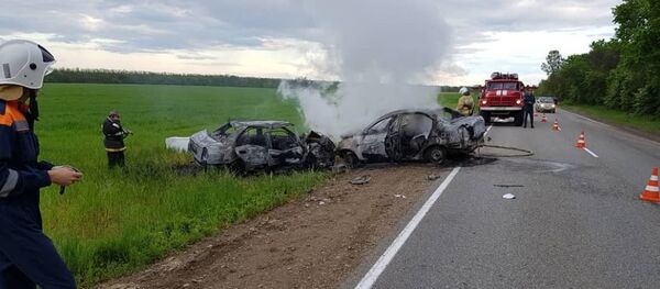 В страшной аварии на Кубани погибли два комика из Stand Up Денис Маловичко и Елена Зуева - Sputnik Беларусь
