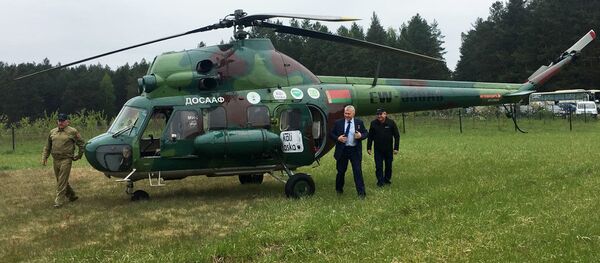 Космонавт, уроженец Беларуси и герой России приземлился в лесу на берегу озера Нарочь Космонавт, уроженец Беларуси и герой России приземлился в лесу на берегу озера Нарочь - Sputnik Беларусь