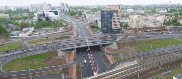 Новую автомобильную развязку на проспекте Дзержинского открыли для движения автомобильного транспорта Новую автомобильную развязку на проспекте Дзержинского открыли для движения автомобильного транспорта - Sputnik Беларусь