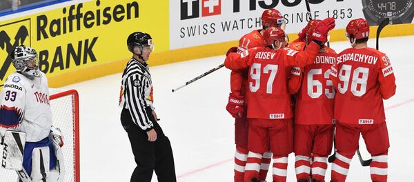 Справа налево: игроки сборной России Михаил Сергачёв, Евгений Дадонов, Никита Гусев и Евгений Малкин Справа налево: игроки сборной России Михаил Сергачёв, Евгений Дадонов, Никита Гусев и Евгений Малкин - Sputnik Беларусь