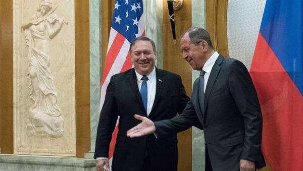 Министр иностранных дел РФ Сергей Лавров (справа) и госсекретарь США Майк Помпео - Sputnik Беларусь