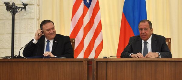 Министр иностранных дел РФ Сергей Лавров (справа) и госсекретарь США Майк Помпео - Sputnik Беларусь