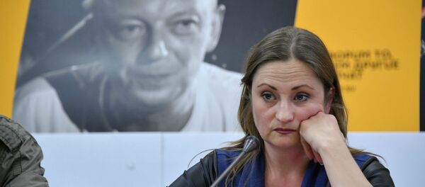 Жонка Аляксандра Кулінковіча Алена распавяла, што падчас вялікага трохгадзіннага канцэрта будзе выканана больш за 30 песень - Sputnik Беларусь