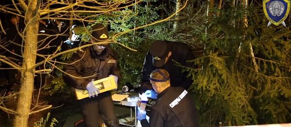 Следователи на месте убийства сотрудника ГАИ под Могилевом - Sputnik Беларусь