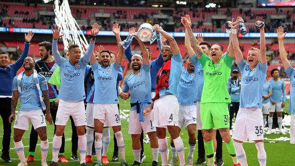 Футболисты Манчестер Сити празднуют победу в Кубке Англии - Sputnik Беларусь