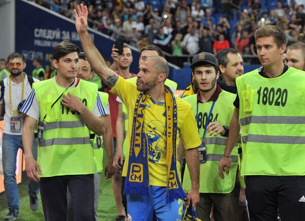 Болельщики Ростова попрощались с Калачевым, покидающим клуб – видео - Sputnik Беларусь