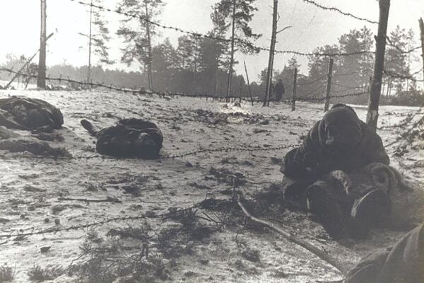 Канцлагер &quot;Азарычы&quot;. Загінулыя ад выбухаў мін, 18 сакавіка 1944 года - Sputnik Беларусь