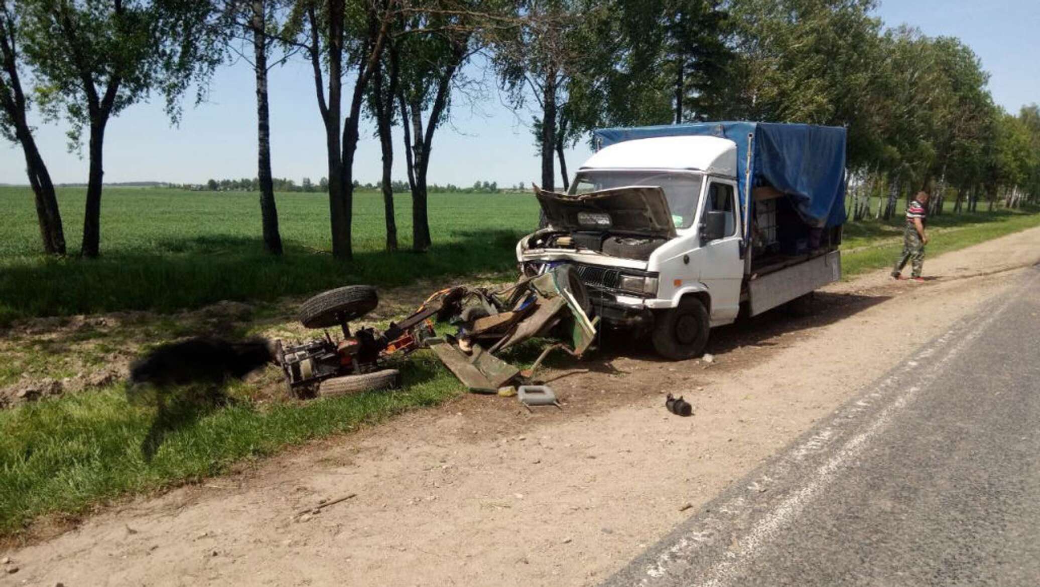 Грузовик врезался в мотоблок возле Буда-Кошелево: погибли 2 человека -  20.05.2019, Sputnik Беларусь