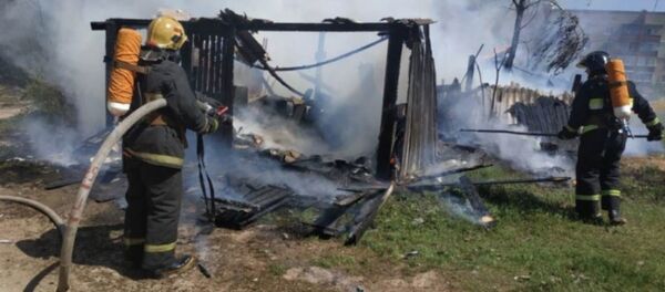 В результате пожара сараев в Полоцке никто не пострадал - Sputnik Беларусь