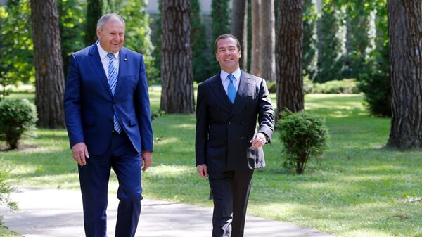 Прэм'ер-міністр РФ Д. Мядзведзеў сустрэўся з прэм'ер-міністрам Беларусі - Sputnik Беларусь