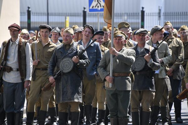 Фотафакт: рэканструкцыя партызанскага параду 1944 года прайшла ў Мінску - Sputnik Беларусь