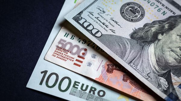Денежные купюры: евро, доллары и российские рубли - Sputnik Беларусь