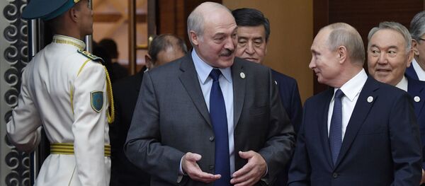 Президент РФ Владимир Путин и президент Беларуси Александр Лукашенко в Нур-Султане - Sputnik Беларусь