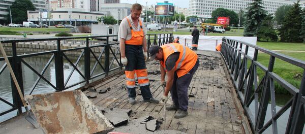 Мост праз Свіслач у Мінску зачынілі на рамонт - Sputnik Беларусь