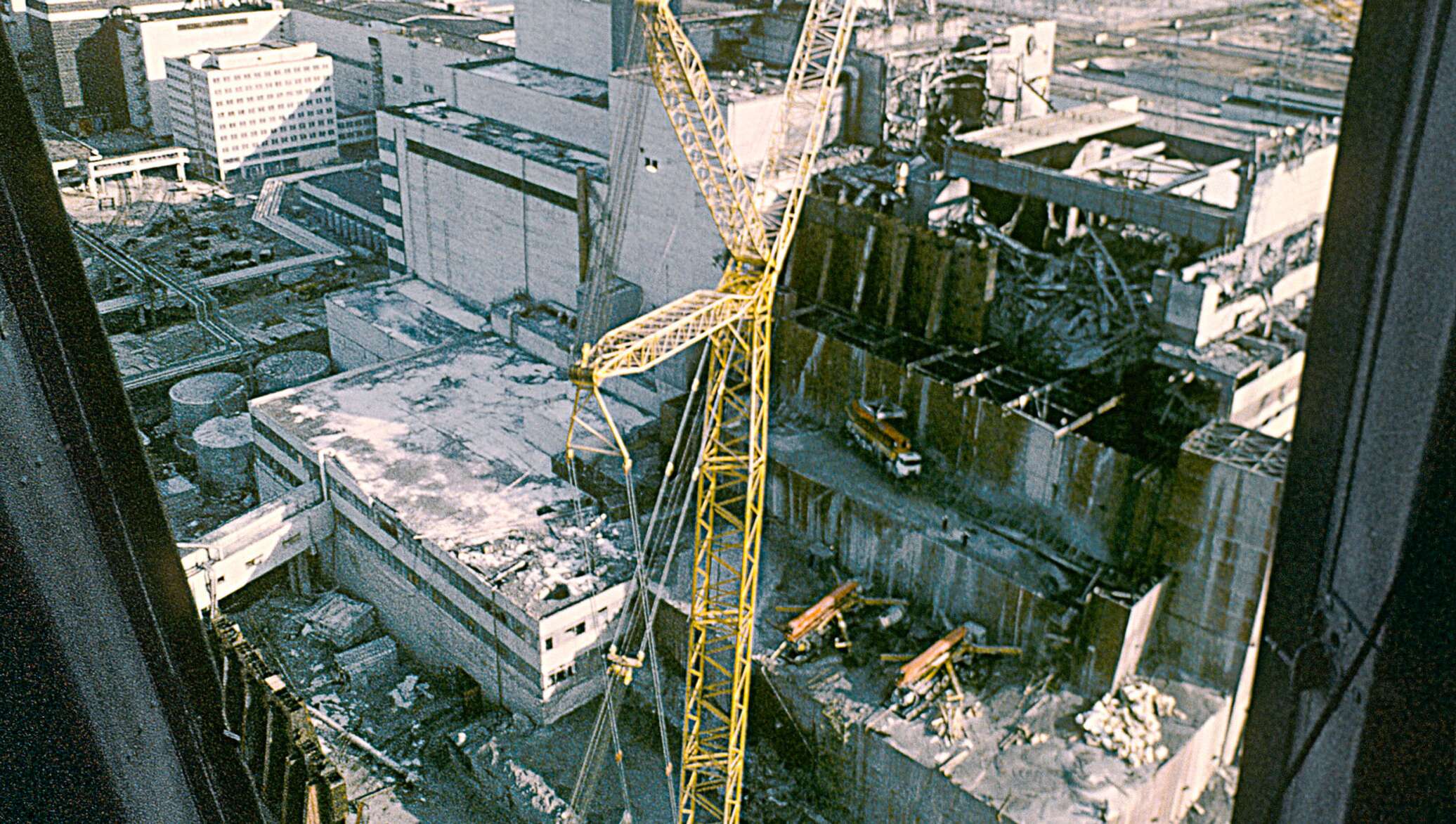 Почему взорвалась станция. Чернобыль 1986. Чернобыль станция АЭС 2022. Взрыв на Чернобыльской АЭС 1986. Чернобыльская АЭС после взрыва.