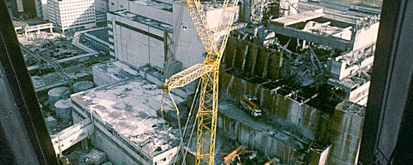 Вид на Чернобыльскую атомную электростанцию после аварии - Sputnik Беларусь