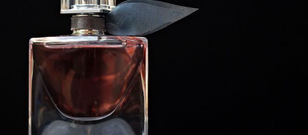 Флакон духов - Sputnik Беларусь