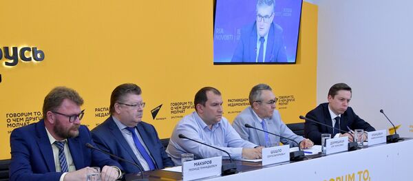 Участники видеомоста в Минске - Sputnik Беларусь