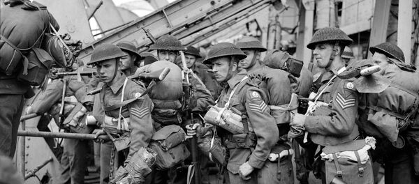 Высадка британских солдат в Нормандии 6 июня 1944 года - Sputnik Беларусь