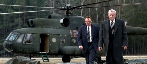 В процессе просмотра сериала, сотрудники киностудии без труда узнавали свои вещи - Sputnik Беларусь