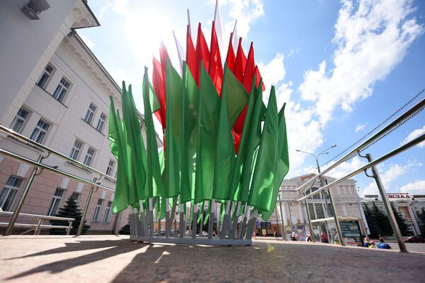 Пушистые петунии и чистые улицы: Гомель встречает Пламя мира - Sputnik Беларусь