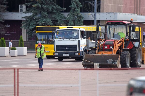 Пушистые петунии и чистые улицы: Гомель встречает Пламя мира - Sputnik Беларусь