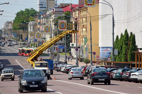 Пушистые петунии и чистые улицы: Гомель встречает Пламя мира - Sputnik Беларусь