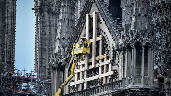 Работы по восстановлению собора Парижской Богоматери - Sputnik Беларусь