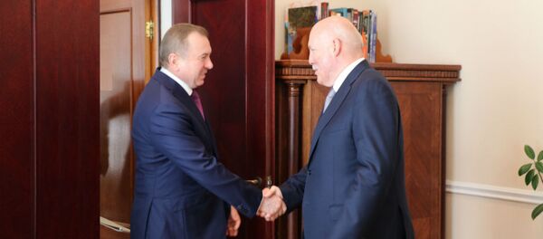 Встреча главы МИД Беларуси Владимира Макея и посла РФ Дмитрия Мезенцева - Sputnik Беларусь