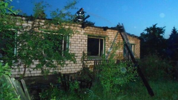Семья спаслась на пожаре в Орше - Sputnik Беларусь