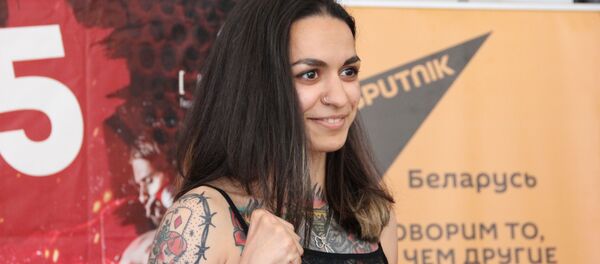 Взвешивание бойцов турнира BFC-45 прошло в офисе Sputnik - Sputnik Беларусь