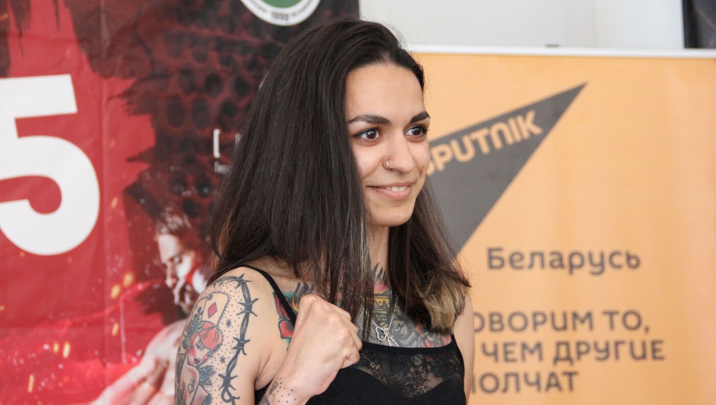 Анастасия Калашникова с хвостиком