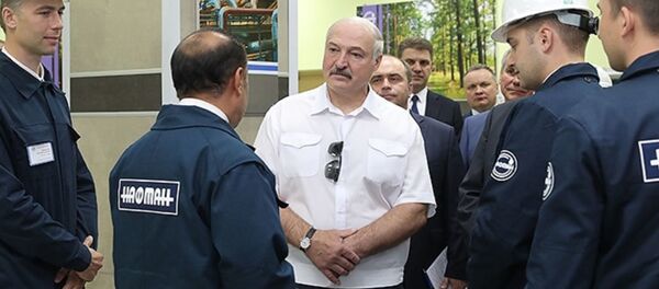 Президент Беларуси Александра Лукашенко с рабочим визитом на Нафтане - Sputnik Беларусь