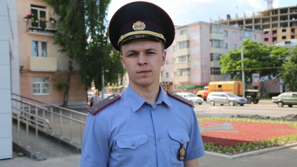 Лейтенант милиции Денис Лабейко, спасший от суицида мужчину в Витебске - Sputnik Беларусь