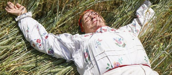 Пахаванне Стралы ў Валасовічах - Sputnik Беларусь