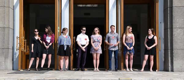 В БГУ тестирование проходит в пяти корпусах и 80 аудиториях В БГУ тестирование проходит в пяти корпусах и 80 аудиториях - Sputnik Беларусь