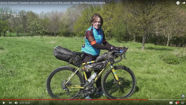 Рекорд велотрипа вокруг света: британка рассказала о своем путешествии - Sputnik Беларусь
