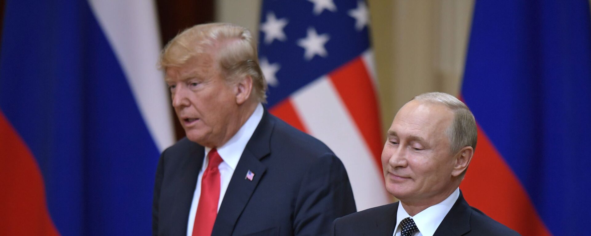 Президент России Владимир Путин и президент США Дональд Трамп, архивное фото - Sputnik Беларусь, 1920, 13.04.2025